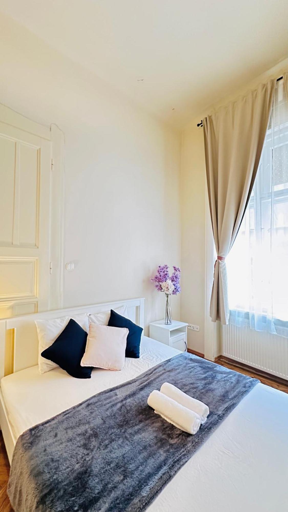 Hogyes Endre Apartment Budapest Eksteriør billede